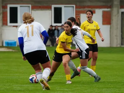 Z Aneli Kutin Prešeren, kapetanko kadetske ekipe ŽNK Radomlje Medex, smo se pogovorili o njeni nogometni poti, sezoni in vlogi v ekipi. - Golavt