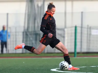 Slovenska nogometna zvezdnica Dominika Čonč o svoji poti skozi Španijo in Italijo, vzponu ženskega nogometa in novem poglavju v dresu kluba Como 1907. - Golavt