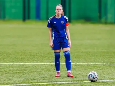 Spoznajte Lano Šernek, mlado kapetanko ŽN Maribor. V iskrenem intervjuju o nogometni poti, izzivih v članski ligi, reprezentanci in ciljih v tujini. - Golavt