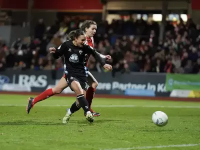 Tokratna gostja Maja Sternad o svoji ljubezni do nogometa, svojih začetkih v Nemčiji, odločitvi za Slovenijo ter svojih ciljih na in izven igrišča. - Golavt