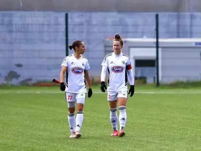 Yana Malakhova je ukrajinska nogometašica, ki trenutno navdušuje v dresu Mure in velja za eno najbolj prepoznavnih igralk v SŽNL. - Golavt