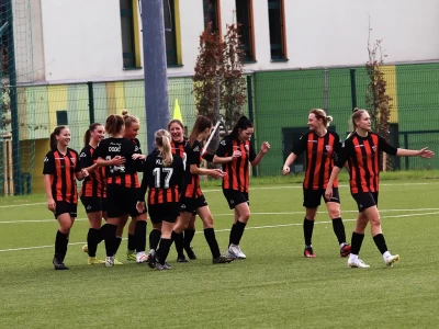 Tokrat smo se pogovarjali z izjemno Julijo Poplašen, ki s svojimi 15 zadetki trenutno v tej sezoni kraljuje kot najboljša strelka ajdovskega Primorja. - Golavt